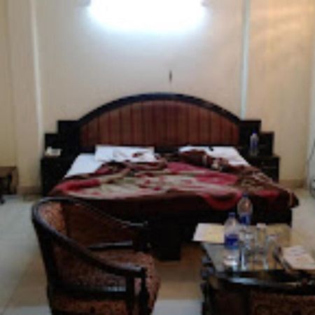 Hotel Punjab , Saharanpur Exterior photo